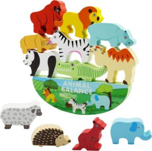 Buntes Holzspielzeug mit stapelbaren Tierfiguren auf Balancebasis.