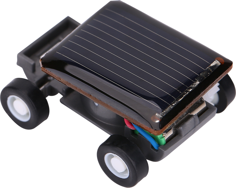 Kleines Modellauto mit Solarpanel auf der Oberseite und vier schwarzen Rädern.